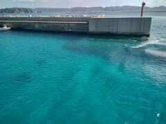 いつ見ても綺麗な海の色