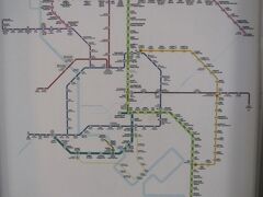 ＢＴＳの列車に乗って、行ったことのないＢＴＳ路線の各駅周辺を見て廻ります。

前回と前々回に、概要を投稿していますので、今回は、北側のＢＴＳ沿線が中心です。つまり、サイアム駅以北が主となります。

行ったことのないすべての駅を、確認することが出来ず、残念ですが、ＢＴＳ路線について、かなりの割合で、目的を達成しています。

