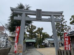 球場内に入る前に球場脇にある素戔嗚神社へ。