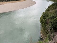 2日前の雨で水かさがましている四万十川