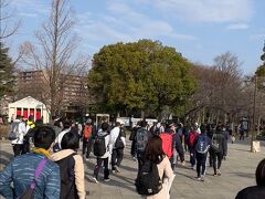 ＜浮間公園＞

浮間公園の中を会場へ向かうランナー達。