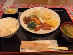 朝食。古民家味処結で、いただきます。