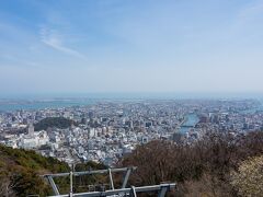 あっという間に眉山公園に到着。
徳島市内が一望できます。