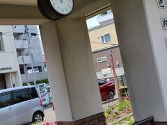 ホテルへ向かいます、旧手宮線の色内駅です

小樽駅から歩いて６～７分くらい、日銀通りから少し入ったところにあります
昔の駅を復元しているようです
