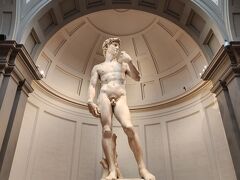前回　https://4travel.jp/travelogue/11586909
来られなかったアカデミア美術館に来ることができ満足です。
ミケランジェロのダヴィデ像で有名ですもの。