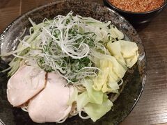 夜はつけ麺。