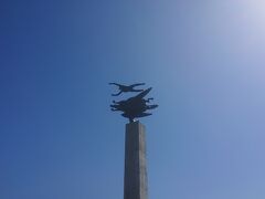 ロープウェイが動かないと箱根山の向こう側にある芦ノ湖にも向かえないため、とりあえず彫刻の森駅で途中下車して彫刻の森を見学しました。