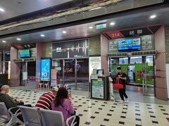 そして到着！！台北駅のバスターミナルです。