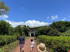 八重山自然村 (八重山鍾乳洞)