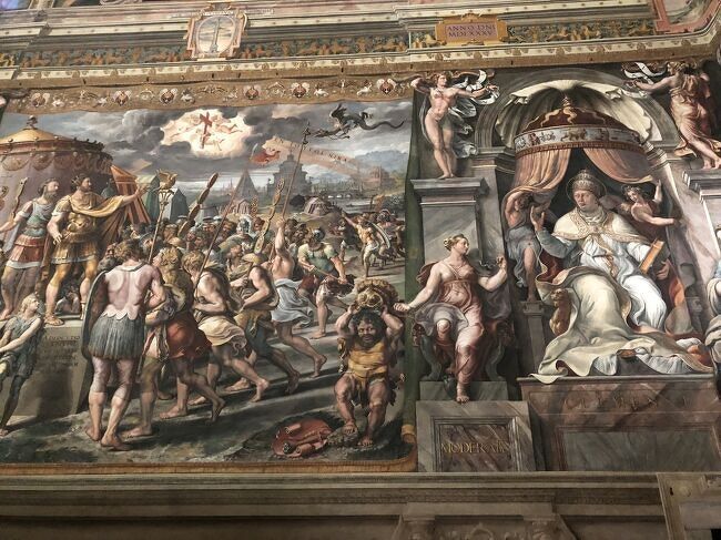 ラファエロ　▲「十字架の出現」ラファアエロの間