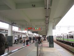 台東駅の気温表示を見る。

wildmanさんが迎えに来てくれていた。初めて降り立つ外国の町でお迎えだなんて、もうこれだけでワクワクの体験です。しかも動画撮影付とは。