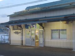 稚内の市街の中心はむしろこの駅で、稚内駅は街はずれの港湾地区。