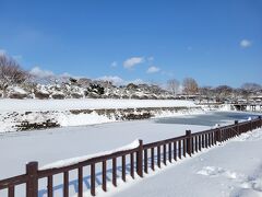 娘は公園に興味なし。
入口だけ。