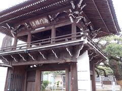 その２は、海門寺温泉近くにある海門寺からです。立派な山門です。