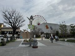 ホテルをチェックアウトし、神戸へ
神戸駅から歩いて、所ピングモール、モザイクへ