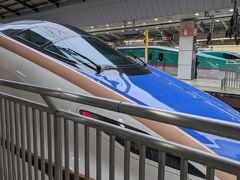 北陸新幹線でまずは金沢まで向かいます。