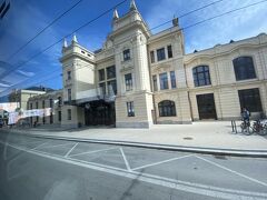 鉄道のチェスキー ブジョヴィツェ駅
2001年はプルゼニュから鉄道でここに到着した。