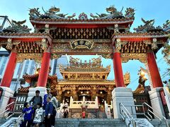 そして関帝廟にやってきました。
今回中華街に行ったら絶対に関帝廟と媽祖廟にお参りしようと決めてたんです。



