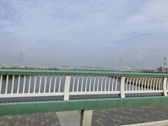 隅田川を渡り、荒川を渡って、扇大橋インターから首都高に乗る。

渋滞もなく快適。