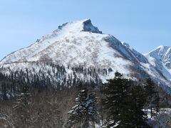 これが黒岳（1984ｍ）日本百名山・大雪山の一座。尖った頂上がかっこいい