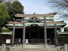 公園の敷地内にある牛嶋神社。
参拝して御朱印をいただきました。