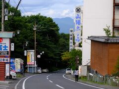 バス停から山陽ホテルまではすぐです。