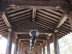 長谷寺は五重塔や本堂とともに登廊がよく知られています。