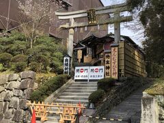 2024.4.5　金　AM8：57　地主神社　縁結び神社
3年間の改修工事　令和6年12月開門予定。
https://jishujinja.or.jp/　　京都地主神社公式HP