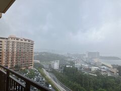 朝、スコールのような雨
私の気持ちと同じ(笑)