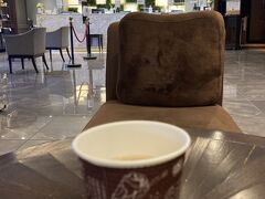 チェックアウト～してのちロビーで「コーヒー１杯」