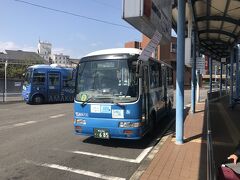 天草バスターミナルに到着。
富岡港行きのバスに乗り換える。