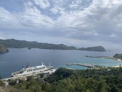 大神山公園パノラマ展望台にきました。
高くなるのでメイン展望台よりおがさわら丸もよく見えました。