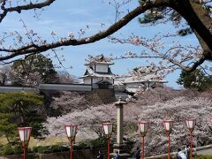 さ、次は金沢城公園に行ってみよう！