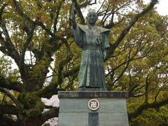 蜂須賀家政銅像