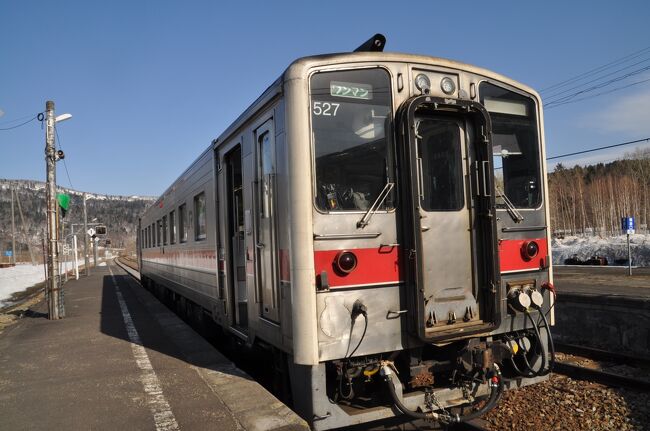 　稚内駅発名寄行きに乗っています。<br />　宗谷本線のほぼ中間地点　音威子府駅に停車しています。<br />　音威子府駅では7分停車します。