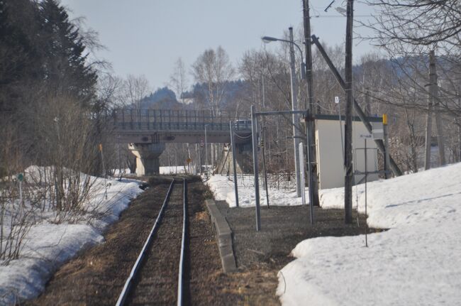 　恩根内駅跡を通過します。