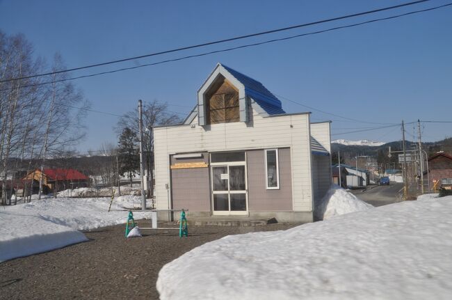 　1993年に完成した駅舎も残っています。