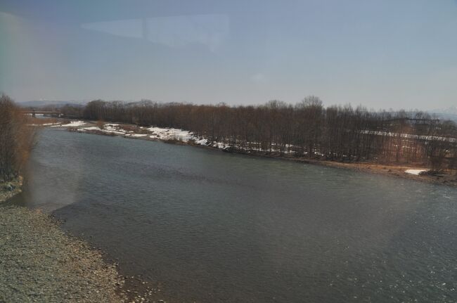 　石狩川を渡ります。