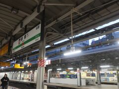 朝05時半の新宿駅

気づいてみればだいぶこの時間でも明るくなりました