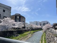 女鳥羽川