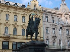 イェラチッチ総督の騎馬像
