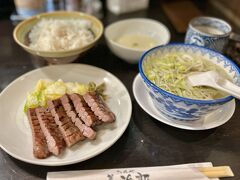 牛タン定食3枚　2090円こちらは、無料でとろろが付いてきてます。
美味しい！これは、待ってでも食べたいと思うわ！コスパも1番いいと思う。
満足　満足