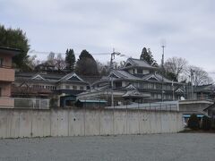 そう､往路でも見たあのごてごての建物です

これ町役場･コンベンションホール
この町財政豊なのかなぁ？