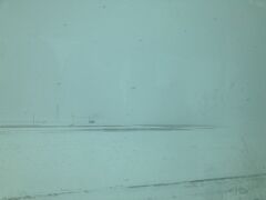 猪苗代近くでは真っ白に！！
何も見えない。

猪苗代湖にも行ってみたいのだけど、電車で行くにはちょっとハードルが高いので今回は見送り。