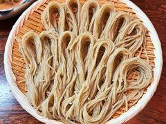 蕎麦を喰らう