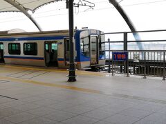 仙台空港アクセス鉄道に乗って宿に向かいます。