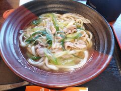 渡月橋の近くの嵐山亭でランチです。
京鴨と九条ねぎのうどん
ごちそうさまでした。