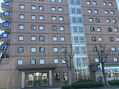 直前の予約で、レディースフロアに1室空きがあったアルファーワン郡山東口に1泊。フロントに荷物を預かってもらって、昼食のため駅にすぐ折り返しました。