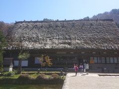 合掌造りの重要文化財は岐阜と富山に数件ありますが、白川郷で唯一指定されているのが和田家です。