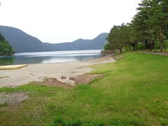 カルデラ湖で，比較的大きな湖でした．